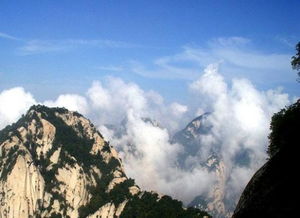 五岳獨(dú)險(xiǎn)華山的四季奇景與西安純粹云韻